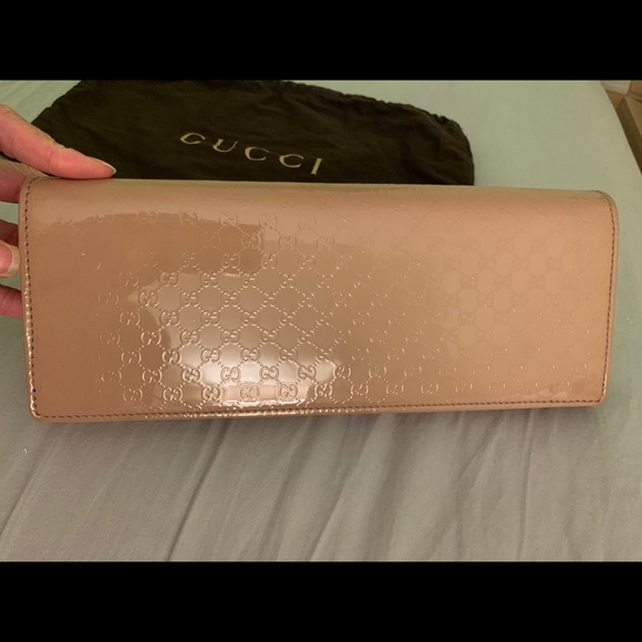 GUCCI Patent Microguccissima Small Clutch - Picture 8 of 10